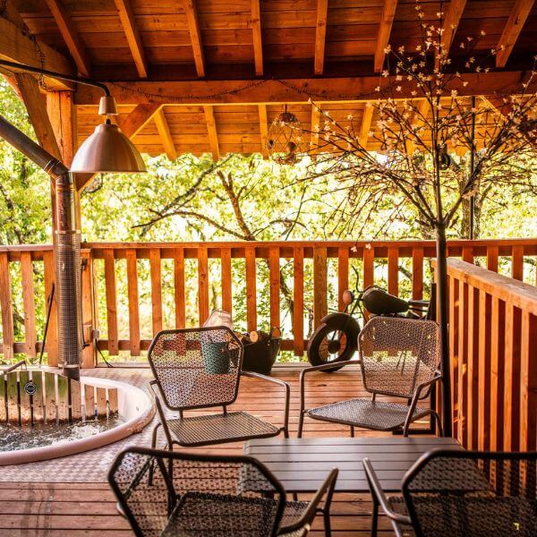 Cabane perchée dans les arbres
